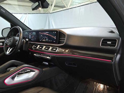 Used 2020 Mercedes-Benz GLE 350 4MATIC w/ Premium Package image 12
