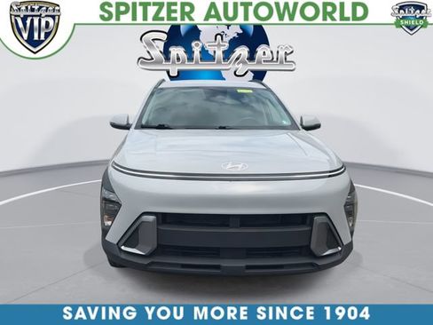 Used 2024 Hyundai Kona SEL AWD/4WD image 3