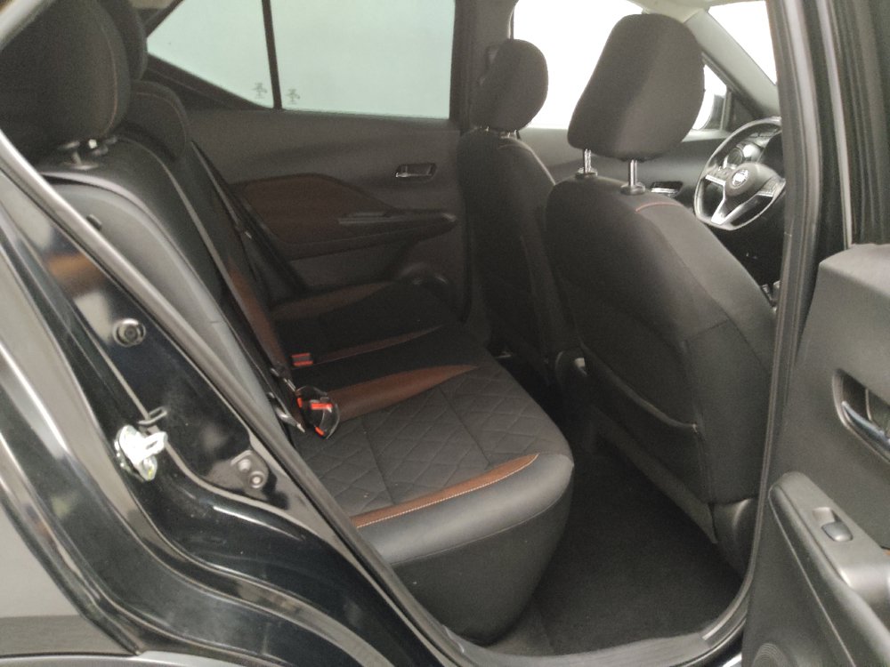 Used 2019 Nissan Kicks SR FWD image 19