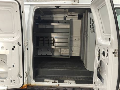 Used 2014 Ford E-250 and Econoline 250 Extended w/ Power Group RWD image 19
