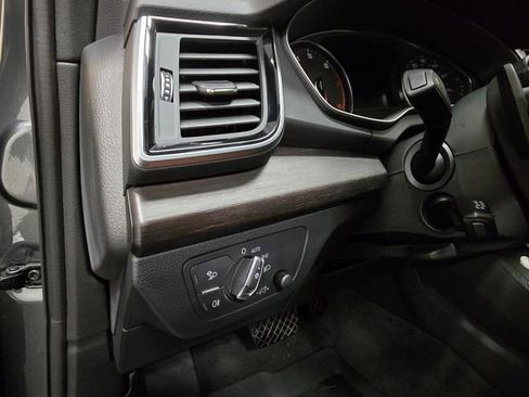 Used 2024 Audi Q5 2.0T Premium AWD/4WD image 18