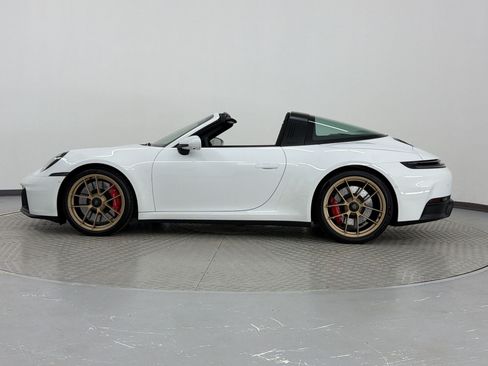 Certified 2026 Porsche 911 Targa 4 GTS AWD/4WD image 2