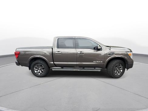 Used 2017 Nissan Titan Platinum Reserve RWD image 5