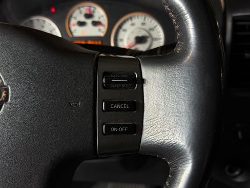 Used 2010 Nissan Titan PRO-4X AWD/4WD image 15