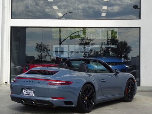 Used 2018 Porsche 911 Carrera 4S image 8