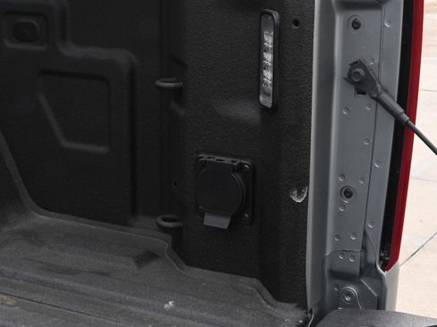 Used 2025 Chevrolet Silverado 1500 LTZ image 35