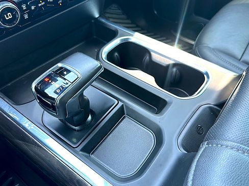 Used 2022 Chevrolet Silverado 1500 LTZ w/ LTZ Premium Package image 33