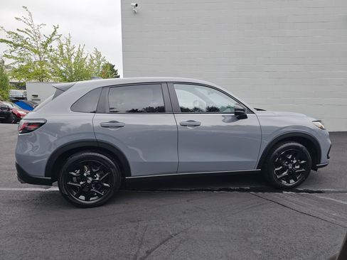 Used 2024 Honda HR-V Sport image 8