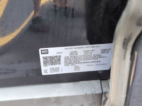 Used 2024 Chevrolet Suburban Premier RWD image 36