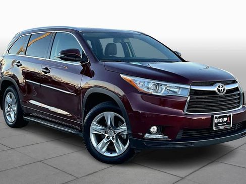 Used 2015 Toyota Highlander Limited image 2