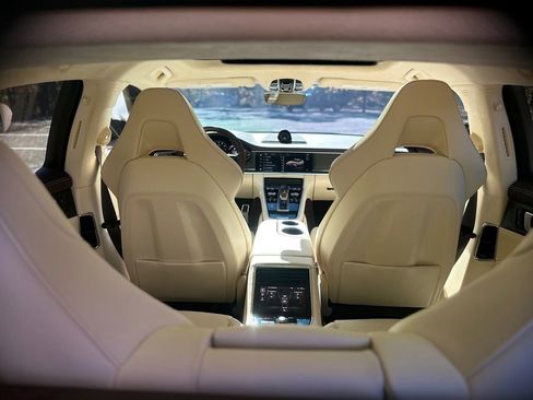 Used 2023 Porsche Panamera GTS image 35