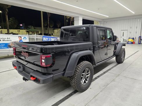 New 2025 Jeep Gladiator Mojave w/ Convenience Group image 7