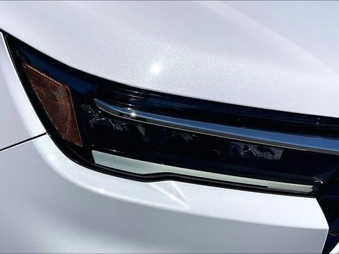 Used 2025 Honda Pilot Touring image 27