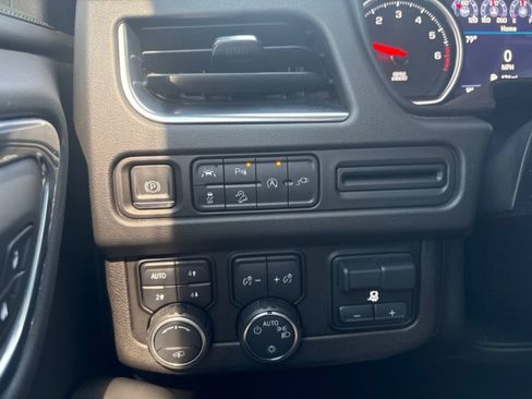 Used 2021 Chevrolet Tahoe Z71 w/ Z71 Off-Road Package AWD/4WD image 15