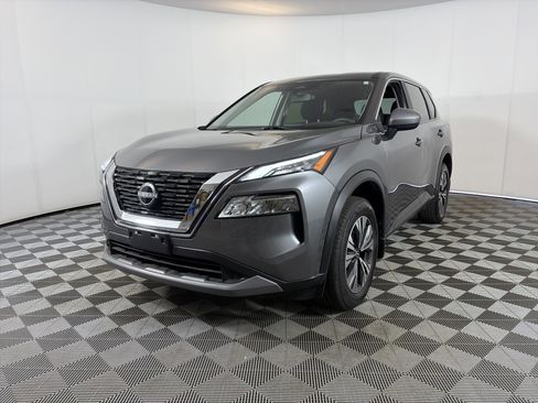 Used 2023 Nissan Rogue SV AWD/4WD image 2