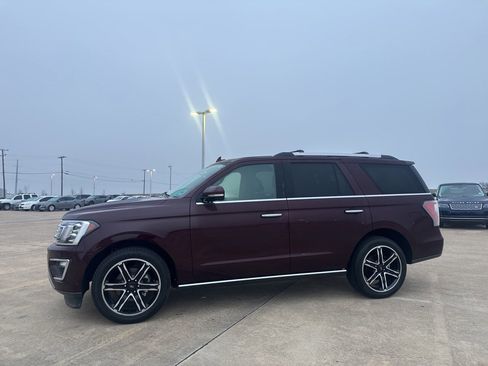 Used 2021 Ford Expedition Limited image 11