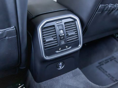 Certified 2026 Porsche Macan AWD/4WD image 53