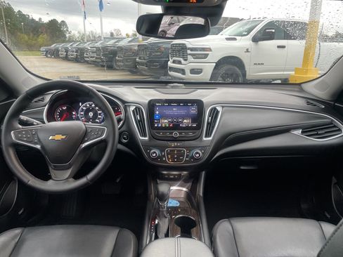 Used 2024 Chevrolet Malibu LT image 9