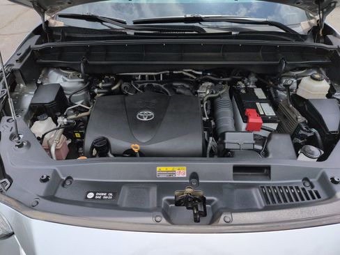Used 2022 Toyota Highlander L AWD/4WD image 22