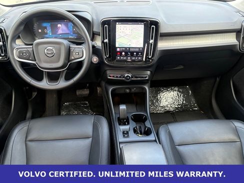 Certified 2025 Volvo XC40 B5 Core AWD/4WD image 14