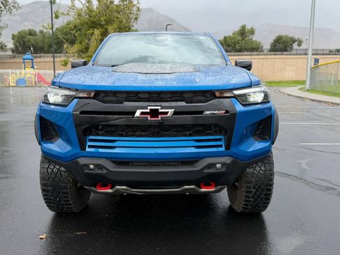 Used 2023 Chevrolet Colorado ZR2 w/ ZR2 Convenience Package III AWD/4WD image 2