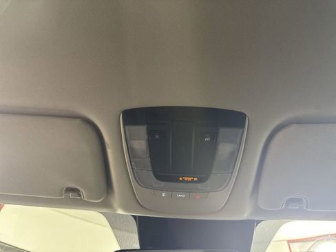 Used 2021 Kia Sorento EX image 9