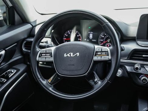 Used 2022 Kia Telluride LX FWD image 14