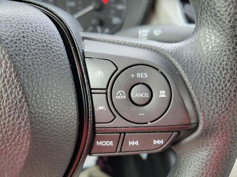Used 2023 Toyota Corolla LE FWD image 14