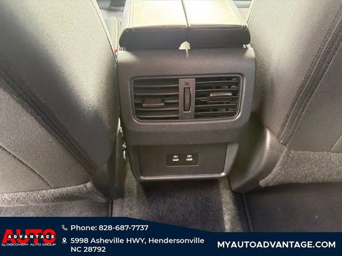 Used 2025 Nissan Rogue SV AWD/4WD image 29