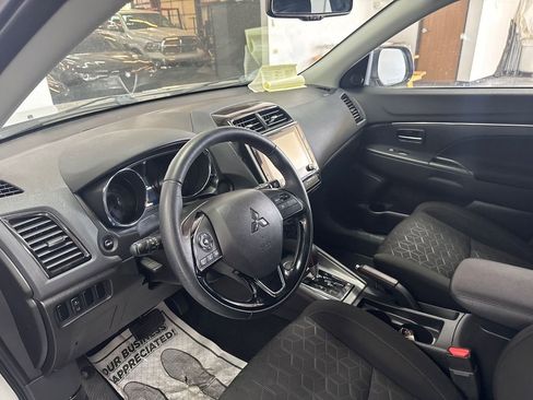 Used 2022 Mitsubishi Outlander Sport LE FWD image 8
