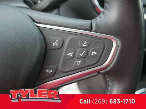 Used 2021 Chevrolet Equinox LT FWD image 28