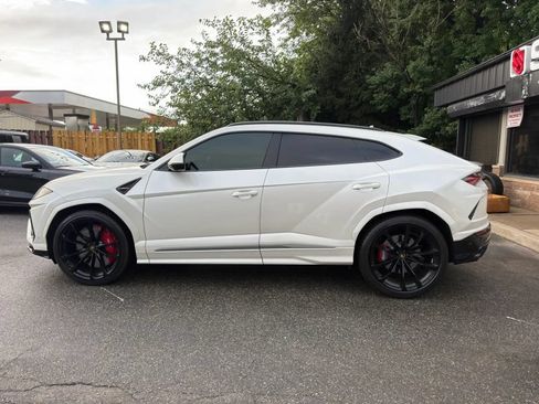 Used 2022 Lamborghini Urus AWD/4WD image 11
