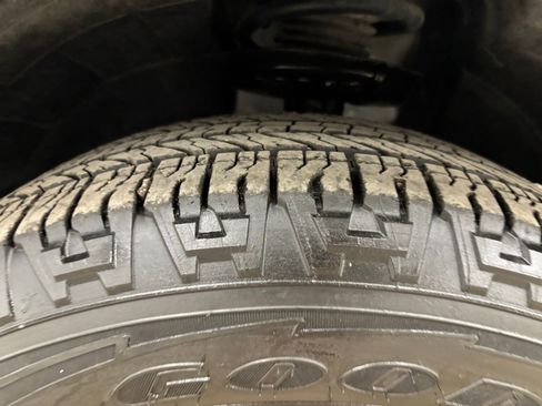 Used 2024 GMC Terrain AT4 w/ LPO, Floor Liner Package AWD/4WD image 10