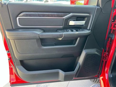 Used 2024 RAM 3500 Big Horn image 29