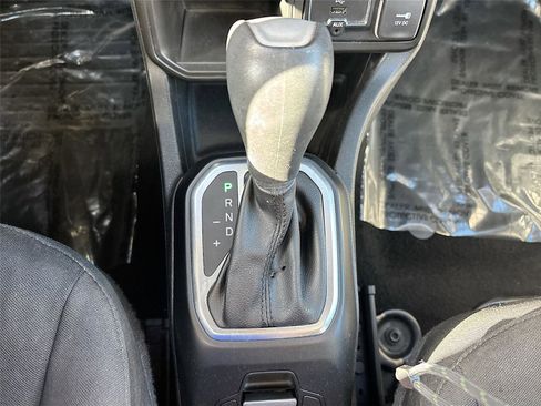 Used 2018 Jeep Renegade Latitude image 16