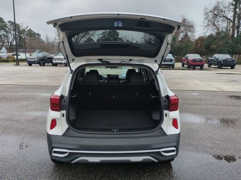 Used 2021 Kia Seltos S image 23