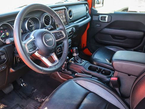 Used 2023 Jeep Wrangler Unlimited Sahara AWD/4WD image 17