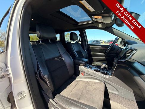 Used 2020 Jeep Grand Cherokee Altitude AWD/4WD image 35