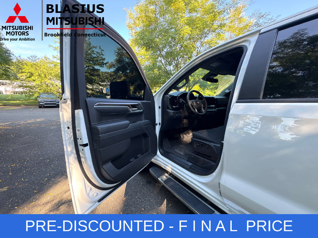 Used 2024 Chevrolet Silverado 1500 RST w/ Protection Package AWD/4WD image 14