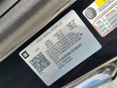 Used 2020 Chevrolet Camaro LT image 31