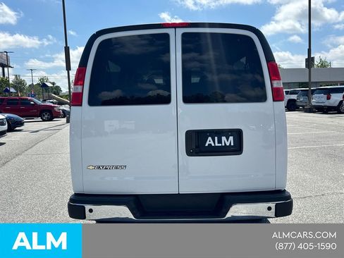 Used 2025 Chevrolet Express 3500 LT w/ LT Preferred Equipment Group RWD image 9