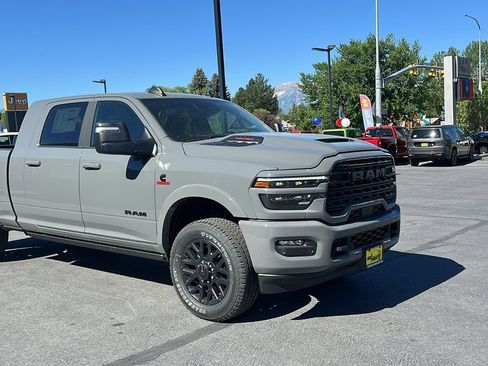 New 2026 RAM 2500 Limited AWD/4WD image 3