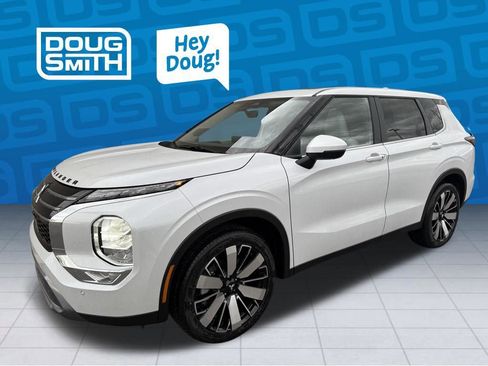 New 2026 Mitsubishi Outlander SE FWD image 1