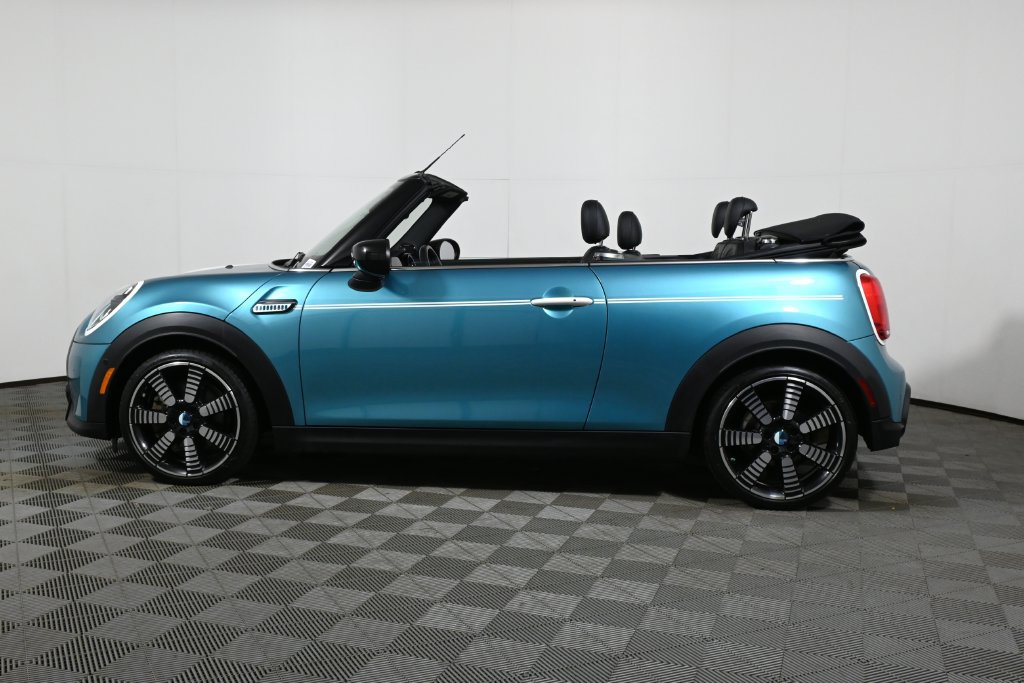 Used 2024 MINI Cooper S w/ Seaside Edition FWD image 12