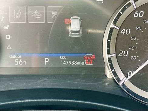 Used 2024 Toyota Highlander XLE image 19