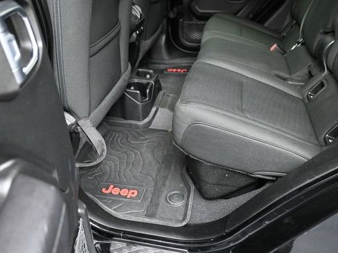 Used 2020 Jeep Gladiator Sport w/ Quick Order Package 24S image 21