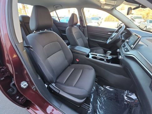 Used 2024 Nissan Altima 2.5 SV FWD image 29