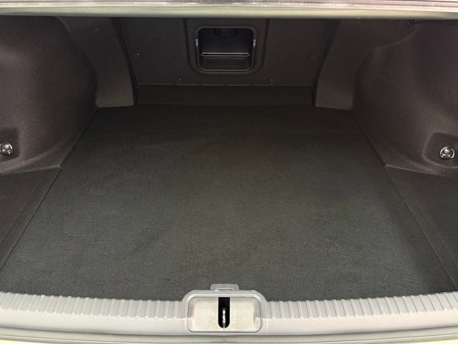 Used 2025 Lexus ES 300h w/ Premium Package FWD image 22