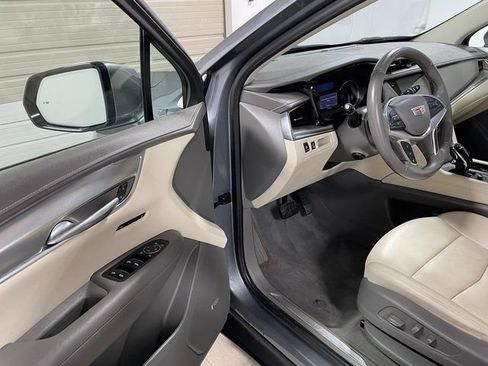 Used 2021 Cadillac XT5 Premium Luxury AWD/4WD image 13
