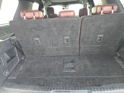 Used 2023 Ford Expedition Limited image 9